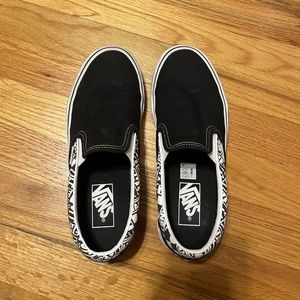 GOOD CONDITION BLACK AND WHITE VANS